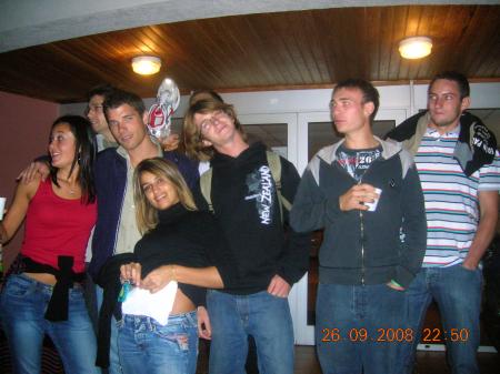 DEFI 46: faire une photo de groupe de 2 �quipes 300 pts